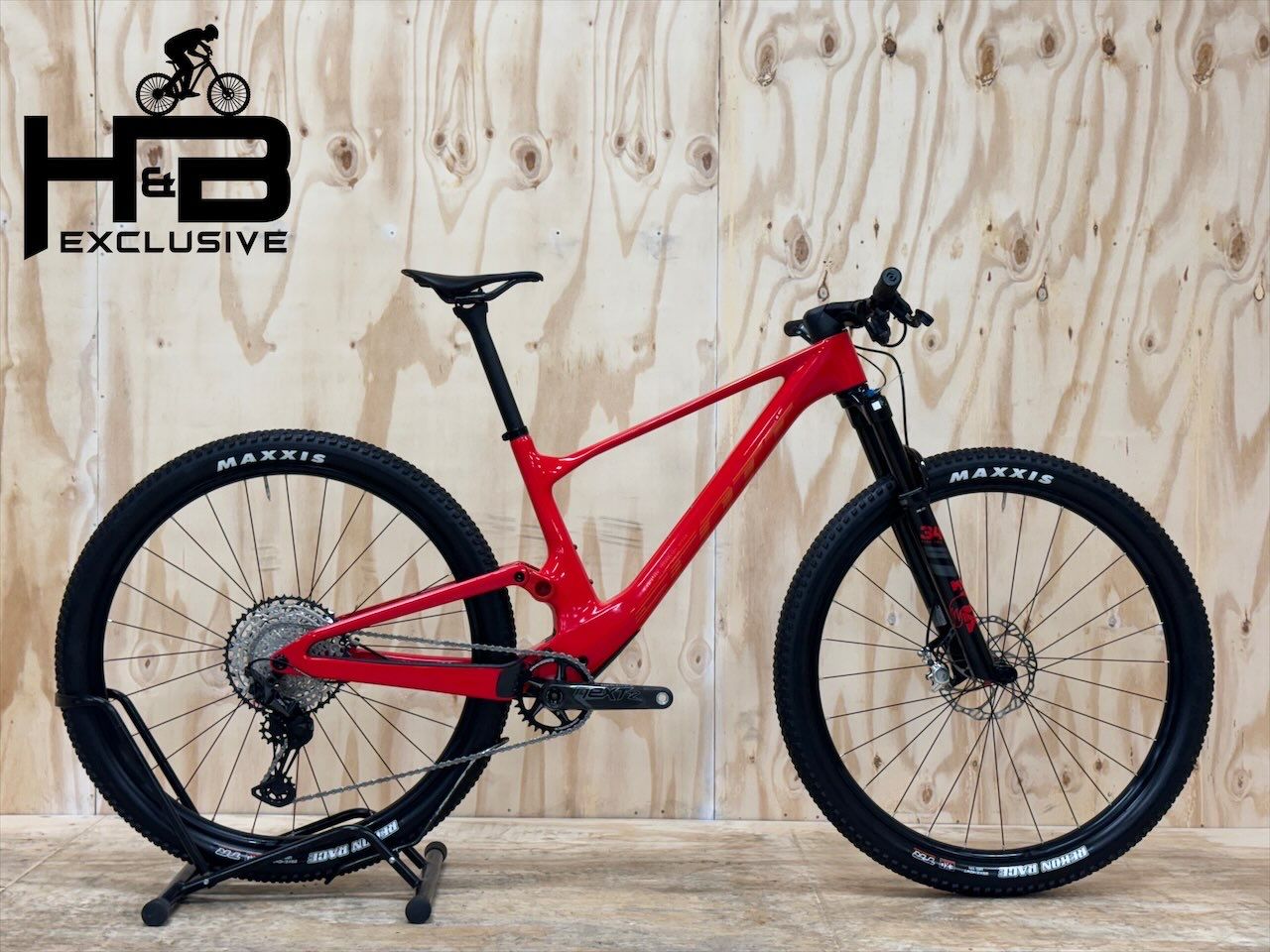 Scott spark rc 900 team bike price on sale