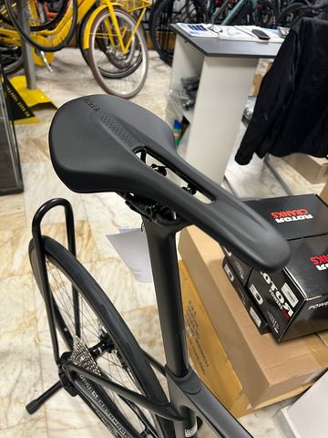 Used Whistle Vaero 2024 Road & Gravel, Black — image 8 of 8