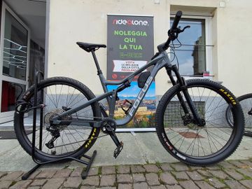 Focus Thron Shimano Deore 2024 MTB d'occasion