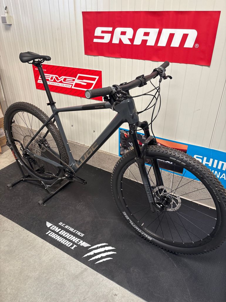 Used CUBE REACTION C:62 PRO 2023 2023 Mountainbike, Light Gray, 29 — image 2 of 3