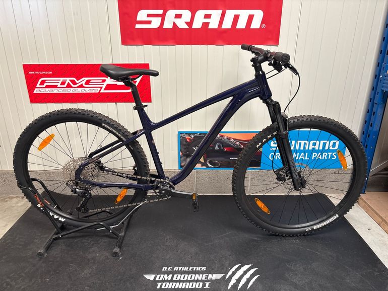Used Kona Mahuna 2022 2022 Mountainbike, Blu — image 1 of 3