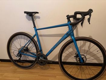 Used CUBE ATTAIN RACE 2023 2023 Road & Gravel, Blue — image 1 of 3