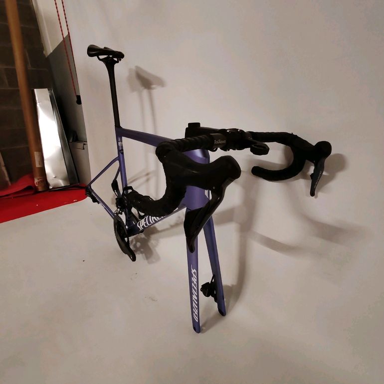 Used Specialized Tarmac SL8 Expert 2024 2024 Road & Gravel, Blu — image 2 of 10