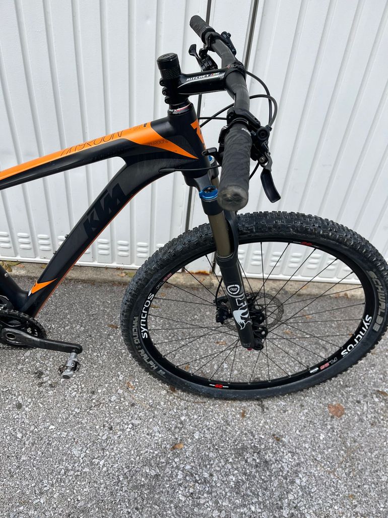 Tweedehands KTM Prestige 29 2015 Mountainbike — afbeelding 2 van 6
