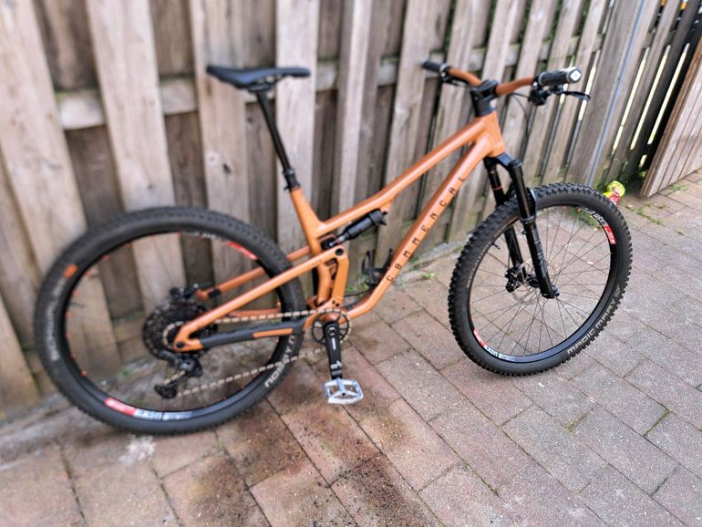 Used Commencal T.E.M.P.O. RIDE 2022 2022 Mountainbike, Orange, 29 — image 1 of 6