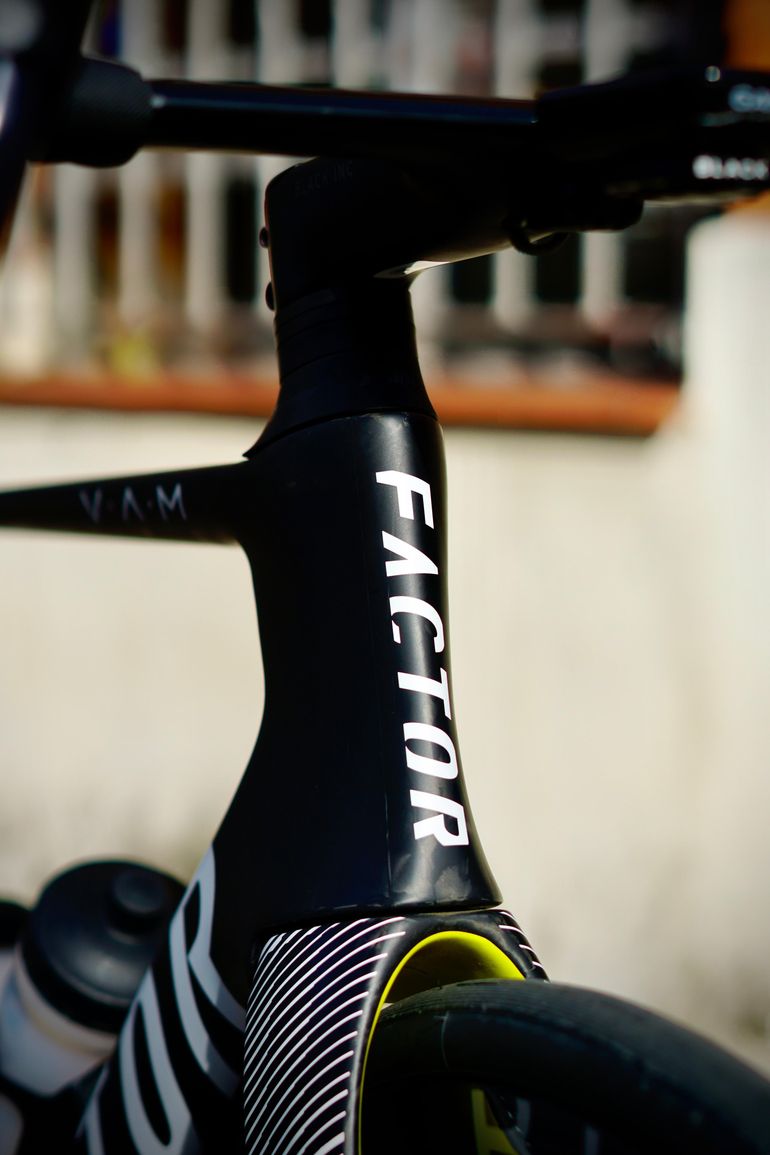 Used Factor OSTRO VAM - Shimano Ultegra 2024 Road & Gravel, Light Gray — image 4 of 12