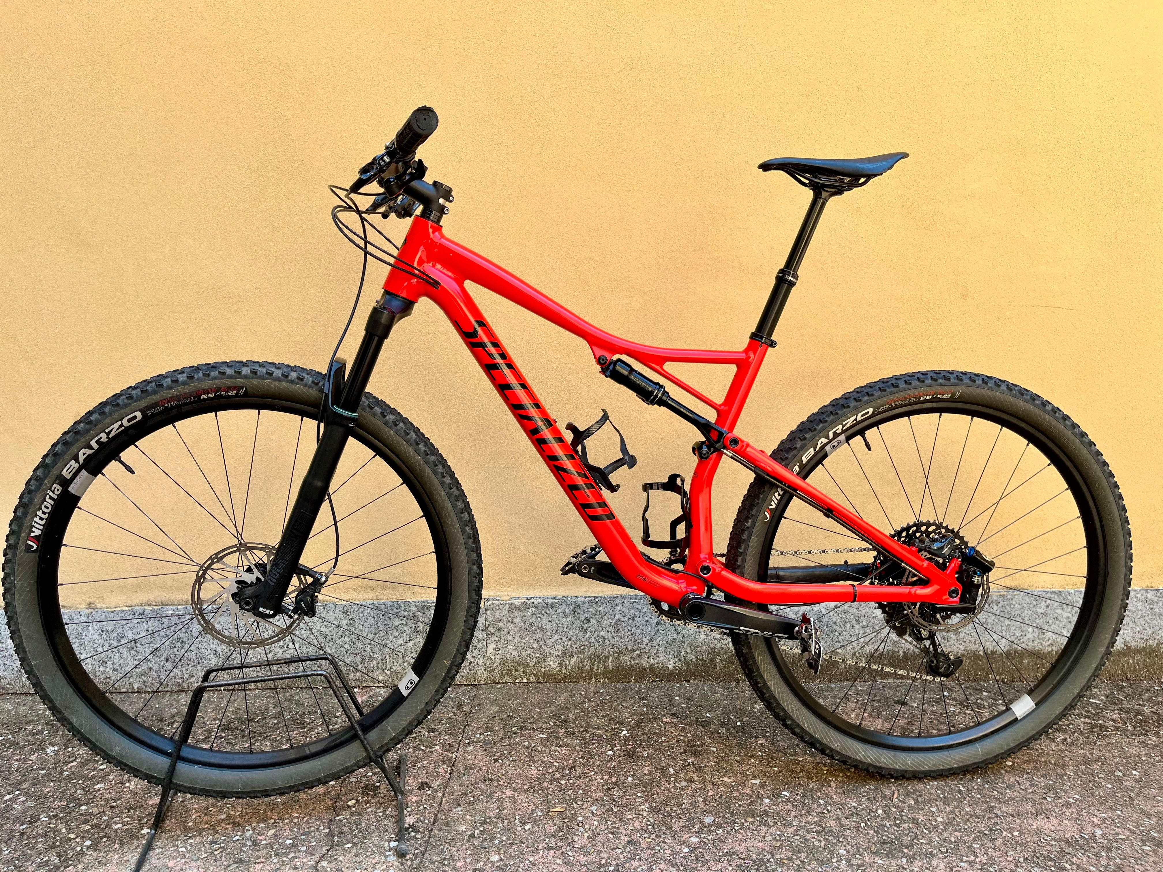 Specialized Epic Comp EVO used in L buycycle