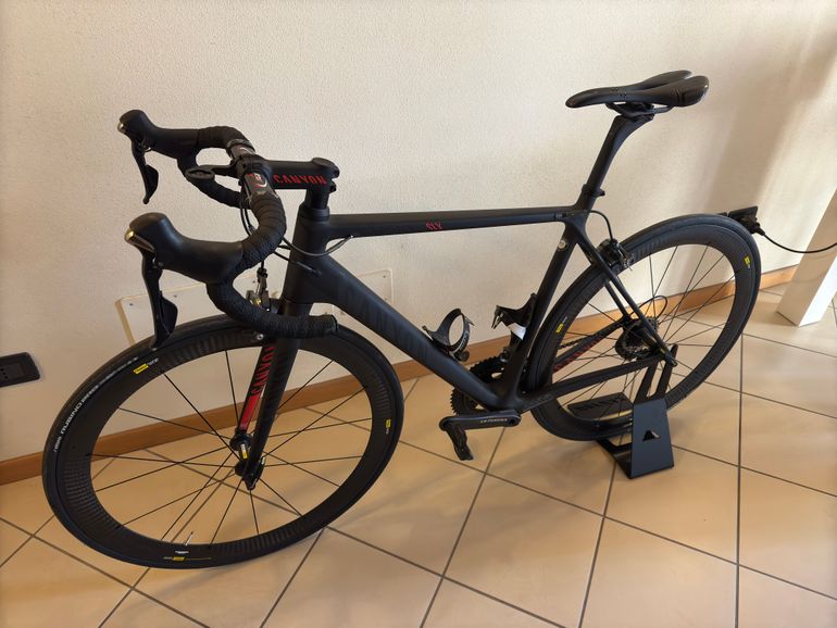 Used Canyon Ultimate CF SLX 2014 Road & Gravel, Black — image 2 of 9
