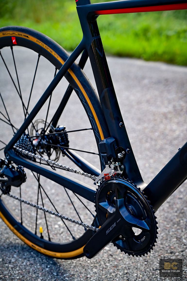 Used Colnago V3 2023 Road & Gravel, Black — image 6 of 7