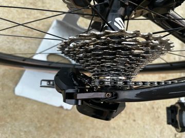 Použité Scott Addict RC 40 2023 2023 Road & Gravel — obrázek 3 z 8
