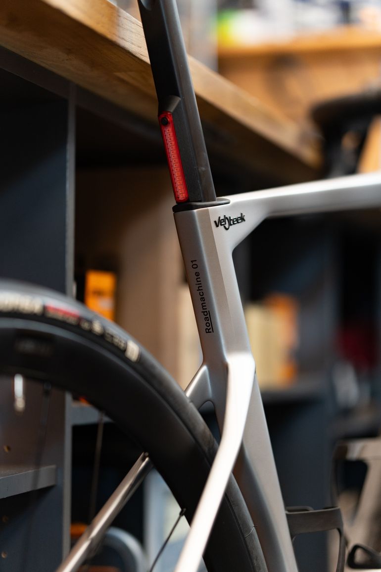 Used BMC Roadmachine 01 FOUR 2024 2024 Road & Gravel, Light Gray — image 6 of 6