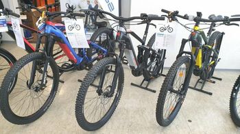 Used Swype Freqz 2.0 2022 Mountainbike, Black — image 2 of 8