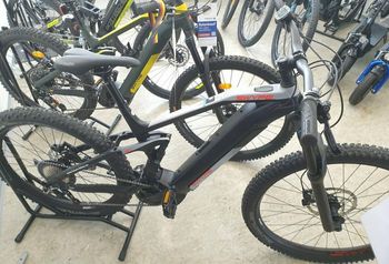 Used Swype Freqz 2.0 2022 Mountainbike, Black — image 7 of 8