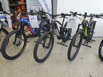 Used Swype Freqz 2.0 2022 Mountainbike, Black — image 8 of 8