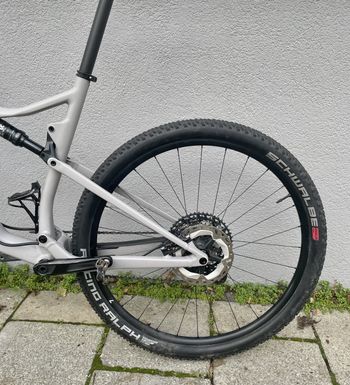 Used Orbea OIZ H20 2021 Mountainbike — image 7 of 8