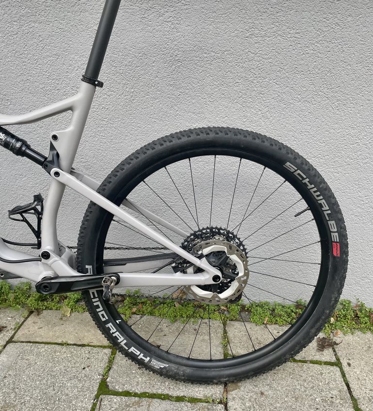 Used Orbea OIZ H20 2021 Mountainbike — image 7 of 8