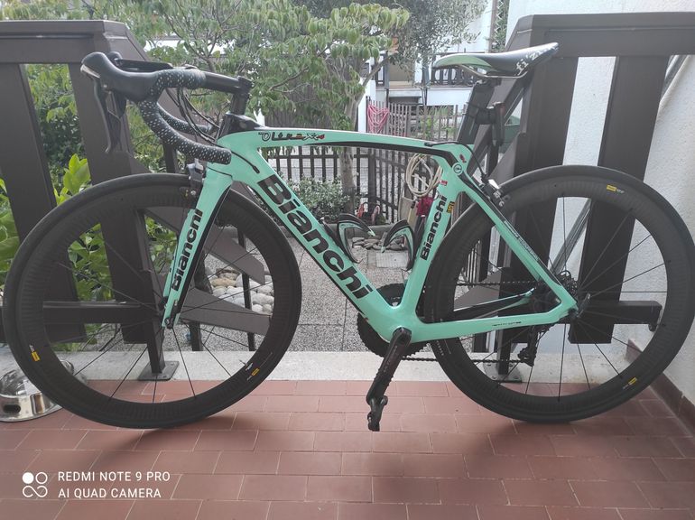 Used Bianchi Oltre XR4 - Ultegra 2017 Road & Gravel, Green — image 1 of 5
