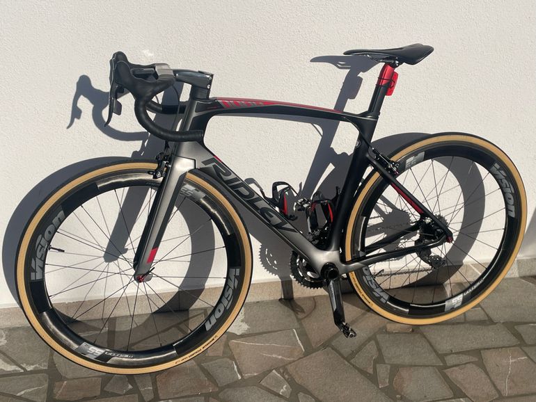 Ridley Noah Fast Ultegra Di2 used in 56 cm buycycle