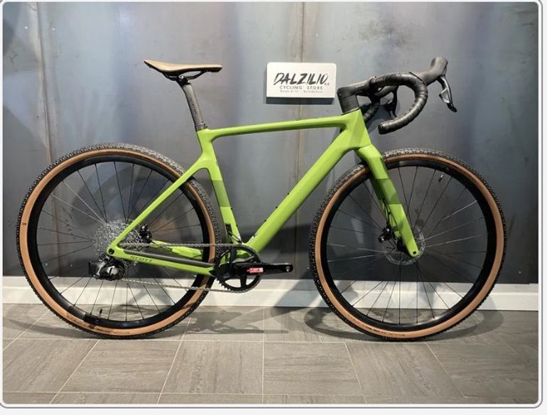 Used Scott Addict Gravel 30 2024 2024 Road & Gravel — image 1 of 3