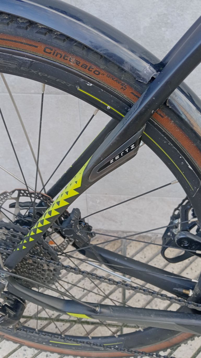 Used Specialized Sirrus Expert Carbon 2017 Road & Gravel, Black — image 10 of 14