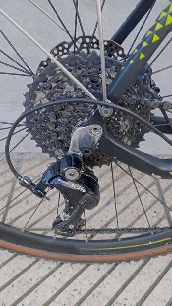 Used Specialized Sirrus Expert Carbon 2017 Road & Gravel, Black — image 5 of 14