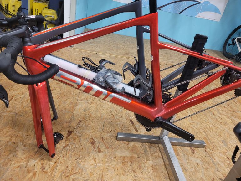 Used BMC Teammachine SLR01 TWO 2024 Road & Gravel — image 3 of 4