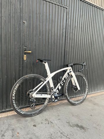 Used Trek SLR 8 2020 Road & Gravel, White — image 2 of 10