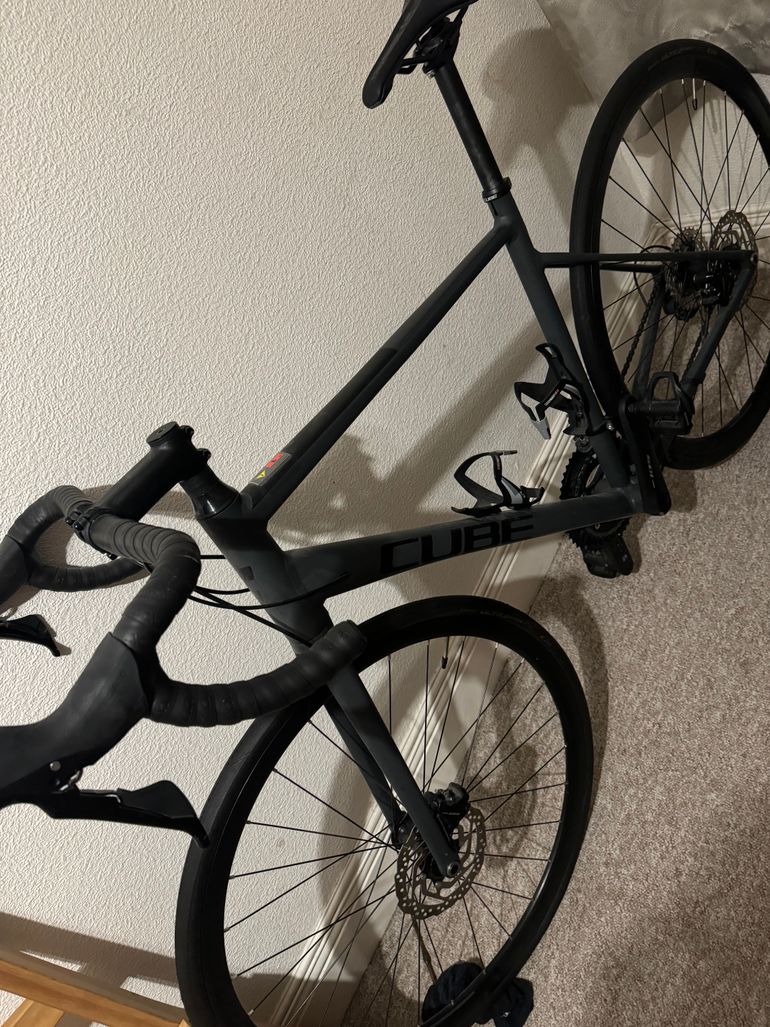 Used CUBE ATTAIN SLX 2023 2023 Road & Gravel, Nero — image 9 of 10