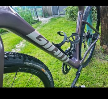 Used Giant Revolt 3 2022 Road & Gravel, Purple — image 3 of 8