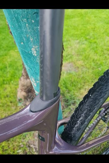 Used Giant Revolt 3 2022 Road & Gravel, Purple — image 6 of 8