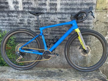 BMC Urs SRAM Force eTap AXS 2023 Road & Gravel de segunda mano, Azul — imagen 2 de 11