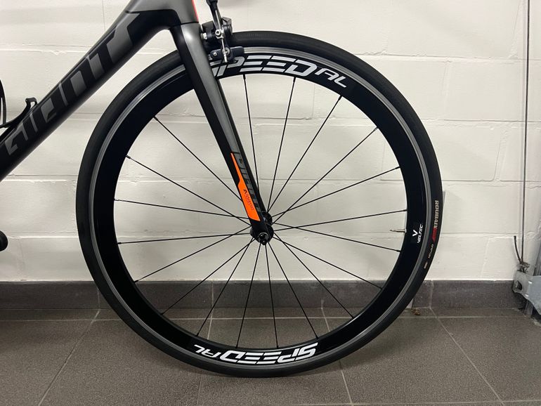 Giant TCR Advanced 1 used in XL buycycle