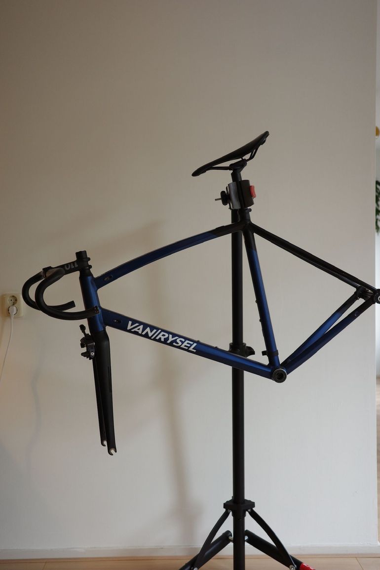 Used Van rysel RR 920 AF Frameset 2020 Road & Gravel, Blue — image 2 of 5