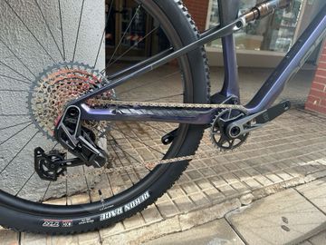 Brugt Orbea OIZ M-TEAM AXS 2024 2024 Mountainbike — billede 4 af 7