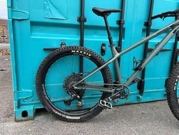 Used Commencal META HT AM ESSENTIAL 2022 2022 Mountainbike, Green, 29, 27.5 — image 3 of 13