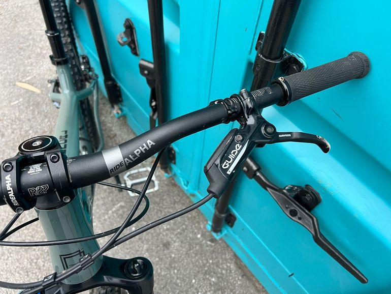 Used Commencal META HT AM ESSENTIAL 2022 2022 Mountainbike, Green, 29, 27.5 — image 5 of 13