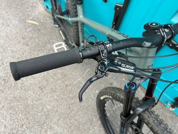 Used Commencal META HT AM ESSENTIAL 2022 2022 Mountainbike, Green, 29, 27.5 — image 4 of 13