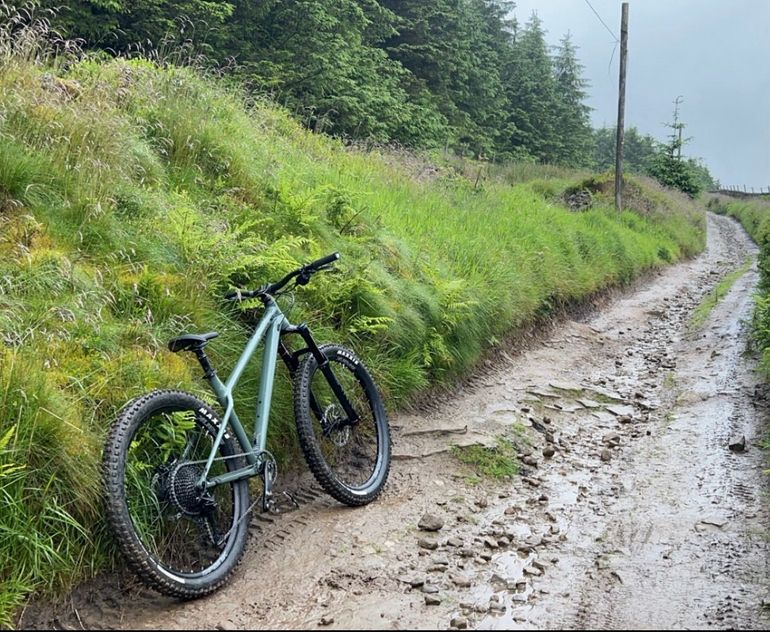 Used Commencal META HT AM ESSENTIAL 2022 2022 Mountainbike, Green, 29, 27.5 — image 12 of 13