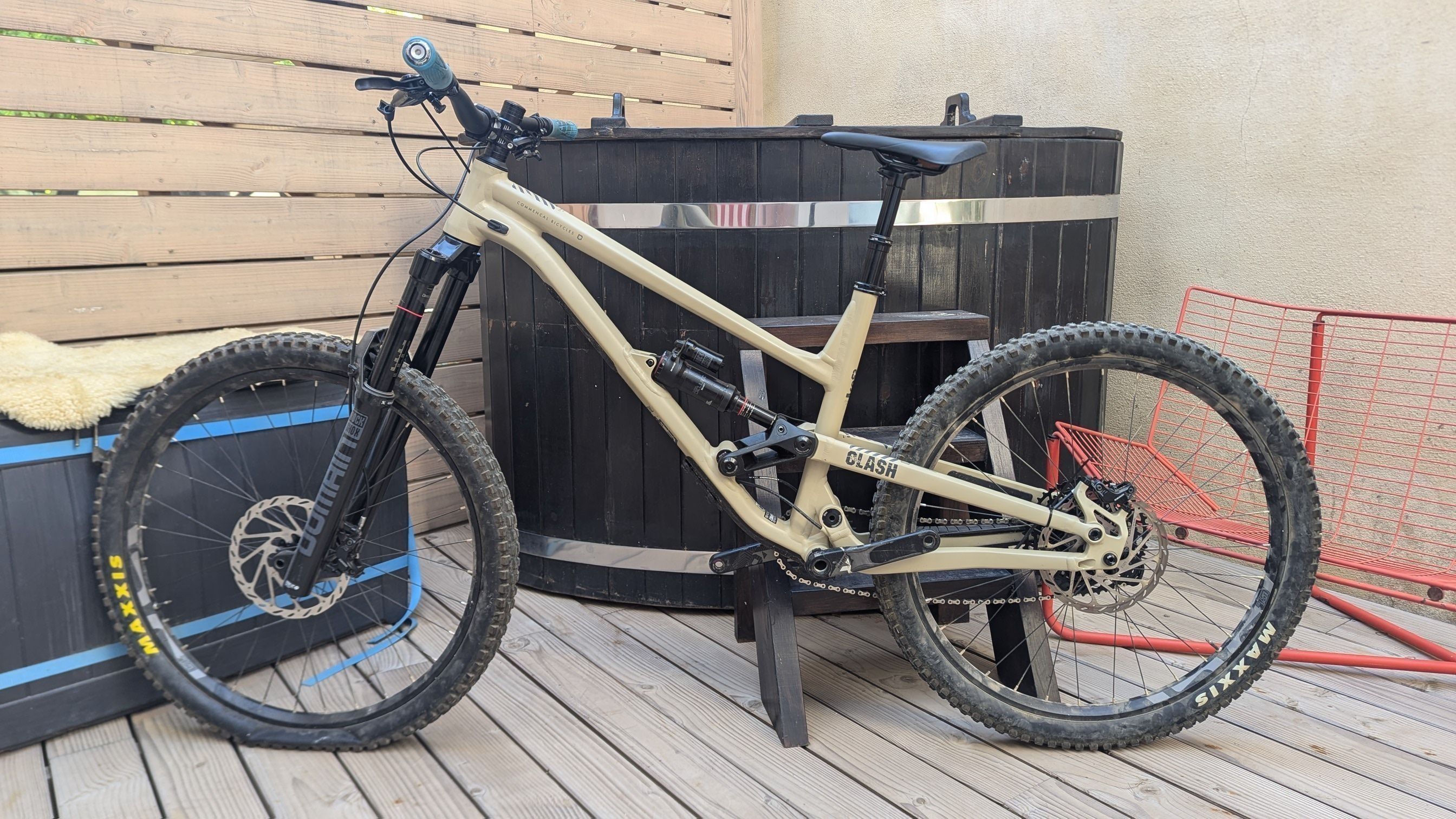 Commencal the clash online