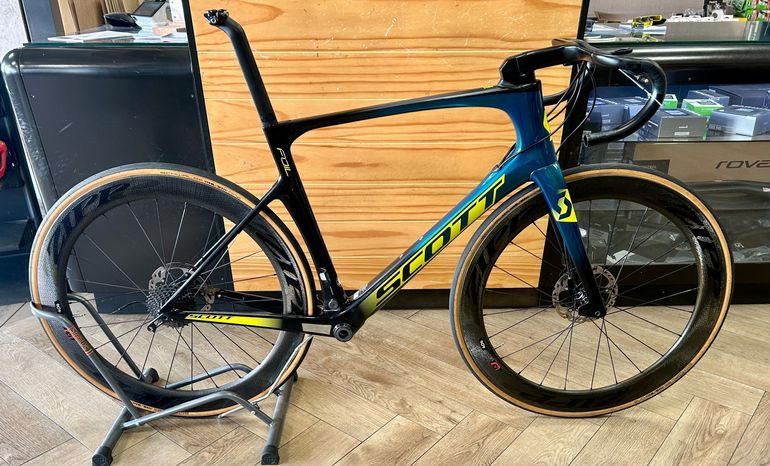 Scott Foil Premium used in L buycycle