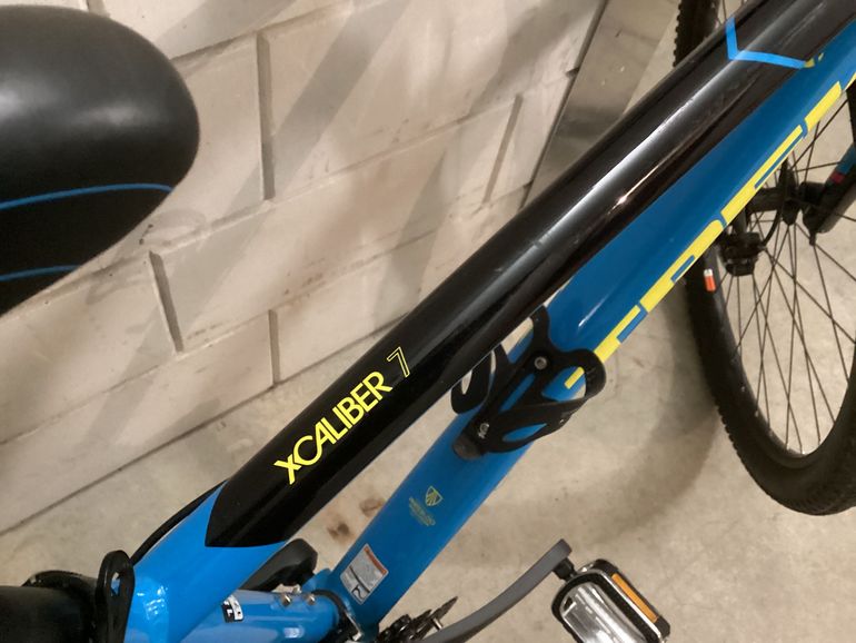 Used Trek Xcaliber 7 2016 Mountainbike, Blue — image 2 of 7