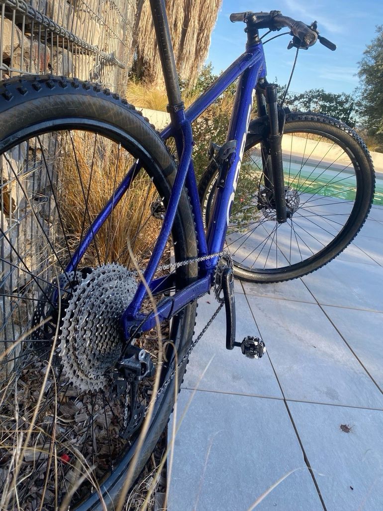 Used Orbea ONNA 10 2022 2022 Mountainbike, Blue, 27.5, 29 — image 8 of 9
