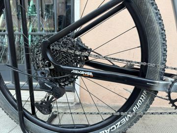 Gebrauchtes Lee Cougan revenge boost 2019 Mountainbike, Hellgrau — Bild 2 von 7