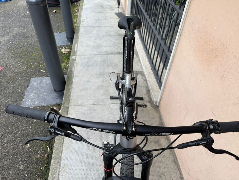 Used Lee Cougan revenge boost 2019 Mountainbike, Light Gray — image 4 of 7