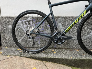 Used Specialized Tarmac SL6 2023 Road & Gravel, Black — image 4 of 6