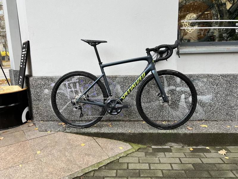 Used Specialized Tarmac SL6 2023 Road & Gravel, Black — image 1 of 6