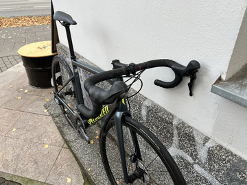 Used Specialized Tarmac SL6 2023 Road & Gravel, Black — image 6 of 6