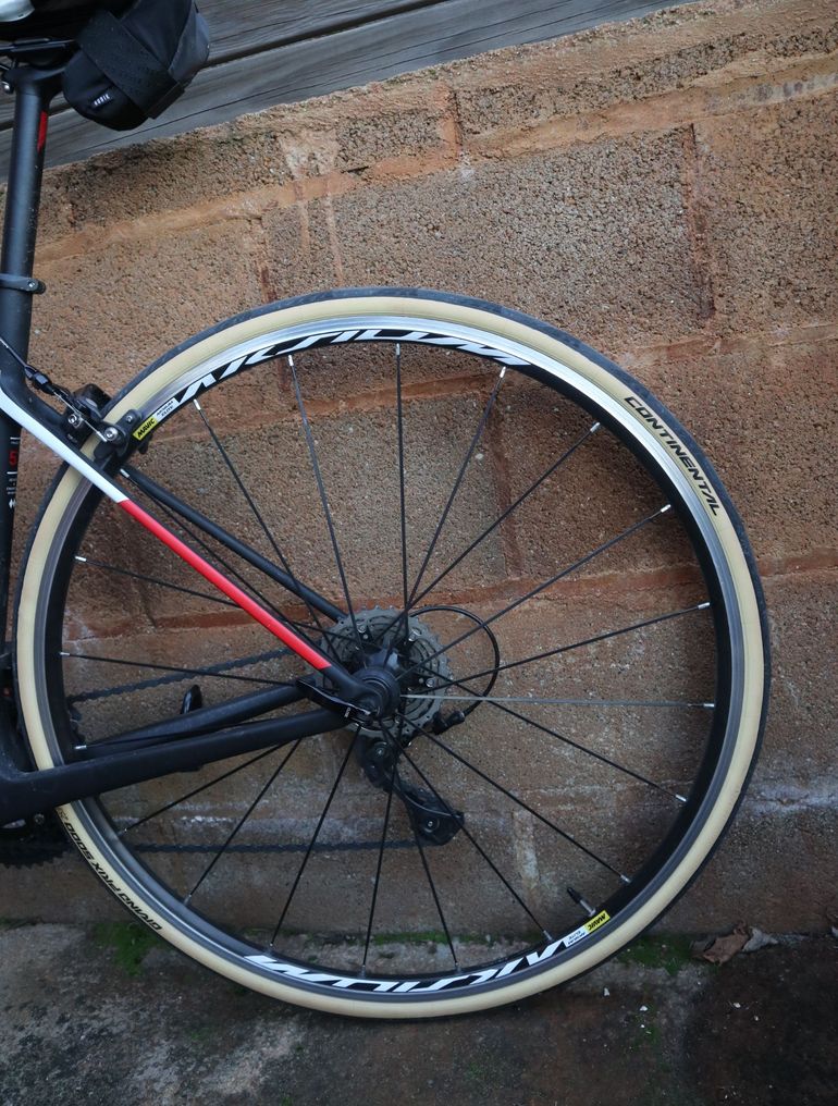 Used CUBE ATTAIN GTC 2017 2017 Road & Gravel — image 12 of 26