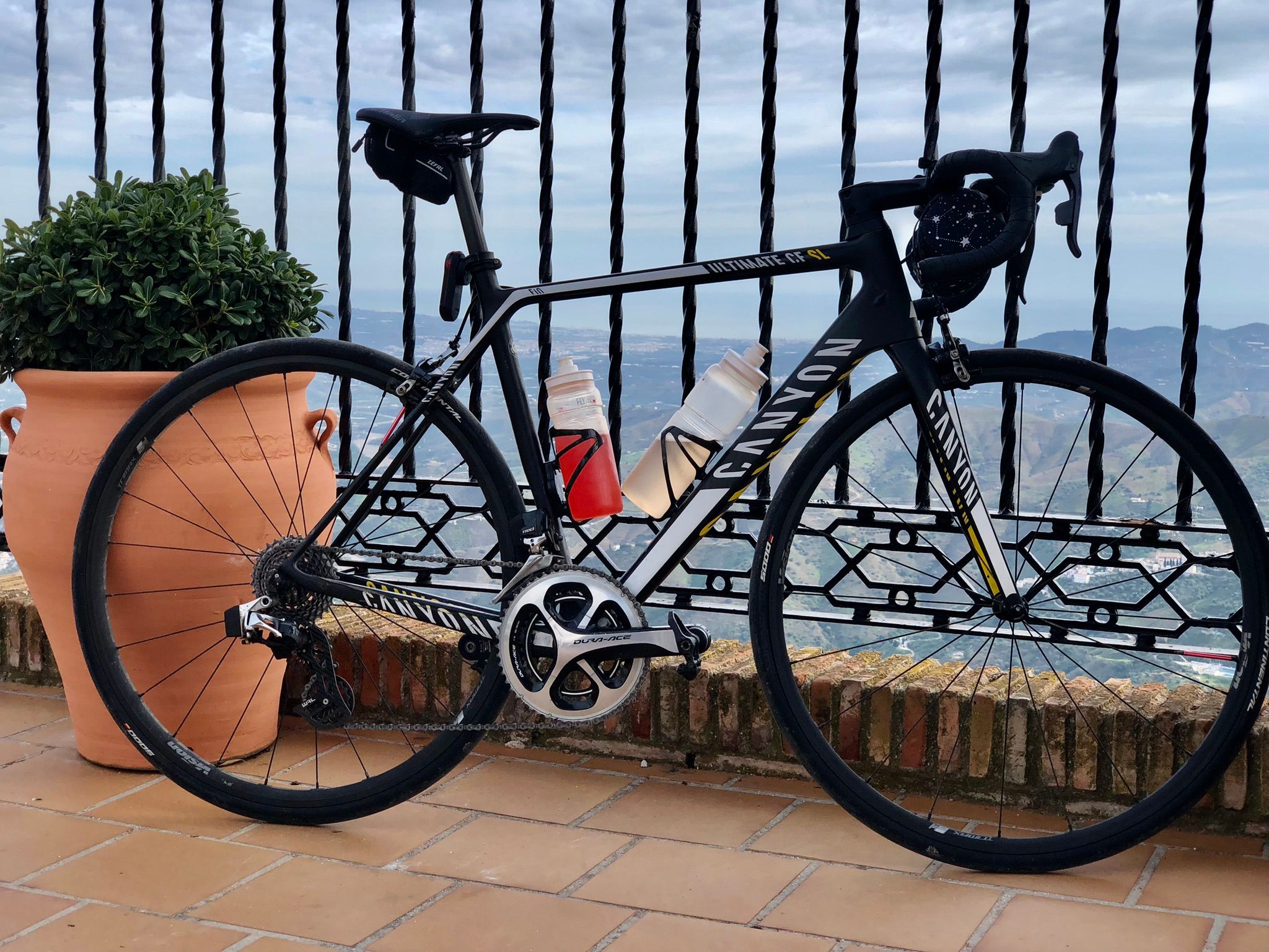 Canyon Ultimate CF SL SRAM eTap Shimano Dura Ace