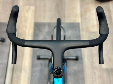 Used Wilier 0 SLR SHIMANO Ultegra Di2 ASTANA 2024 Road & Gravel, Blue — image 9 of 10